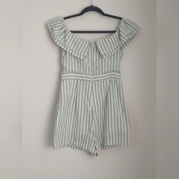 Lulu's green chambray striped ruffle romper S - Picture 6 of 10